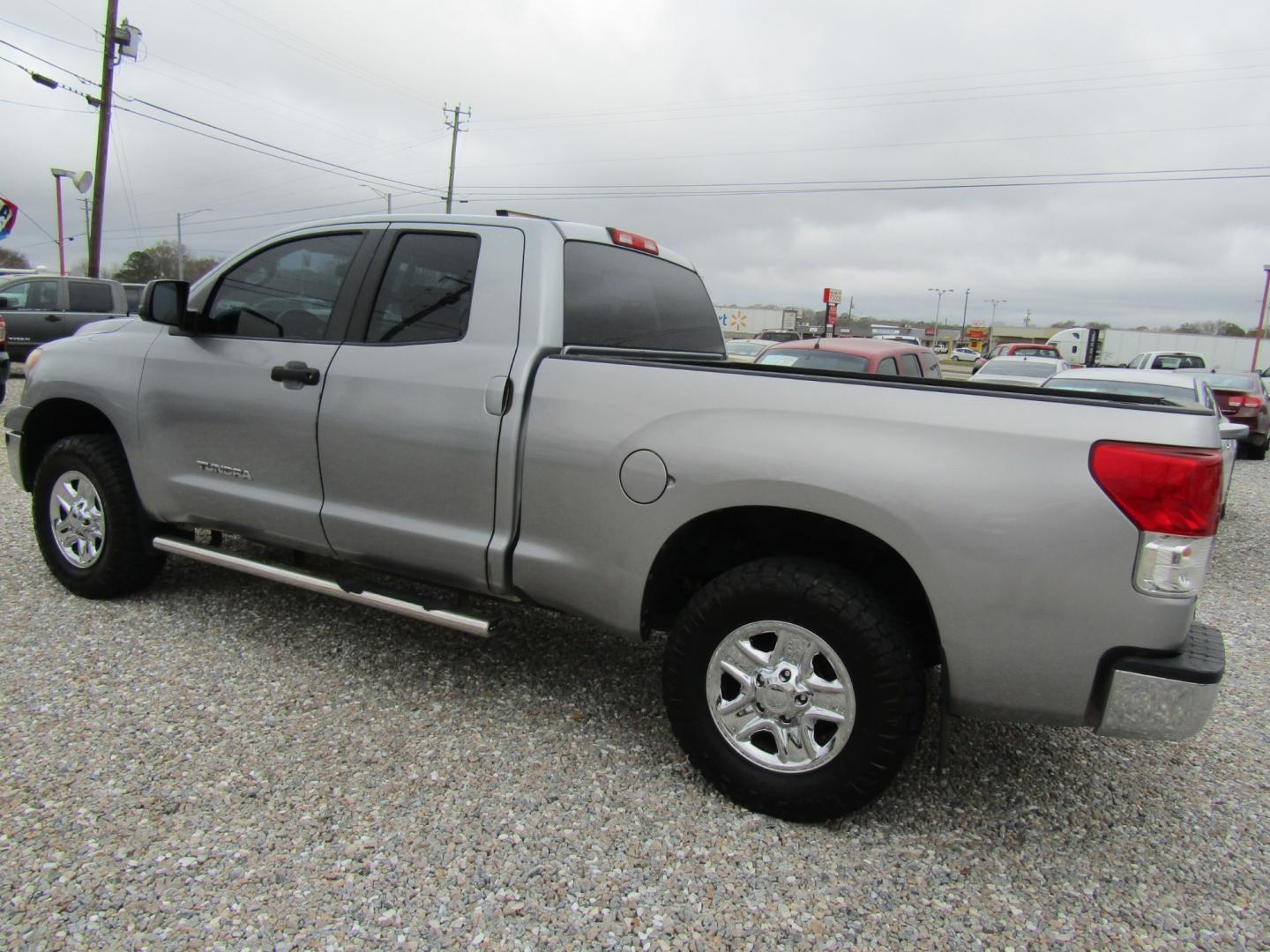 2013 Silver Toyota Tundra Tundra-Grade Double Cab 4.6L 4WD (5TFUM5F16DX) with an 4.6L V8 DOHC 32V engine, Automatic transmission, located at 15016 S Hwy 231, Midland City, AL, 36350, (334) 983-3001, 31.306210, -85.495277 - Photo#5